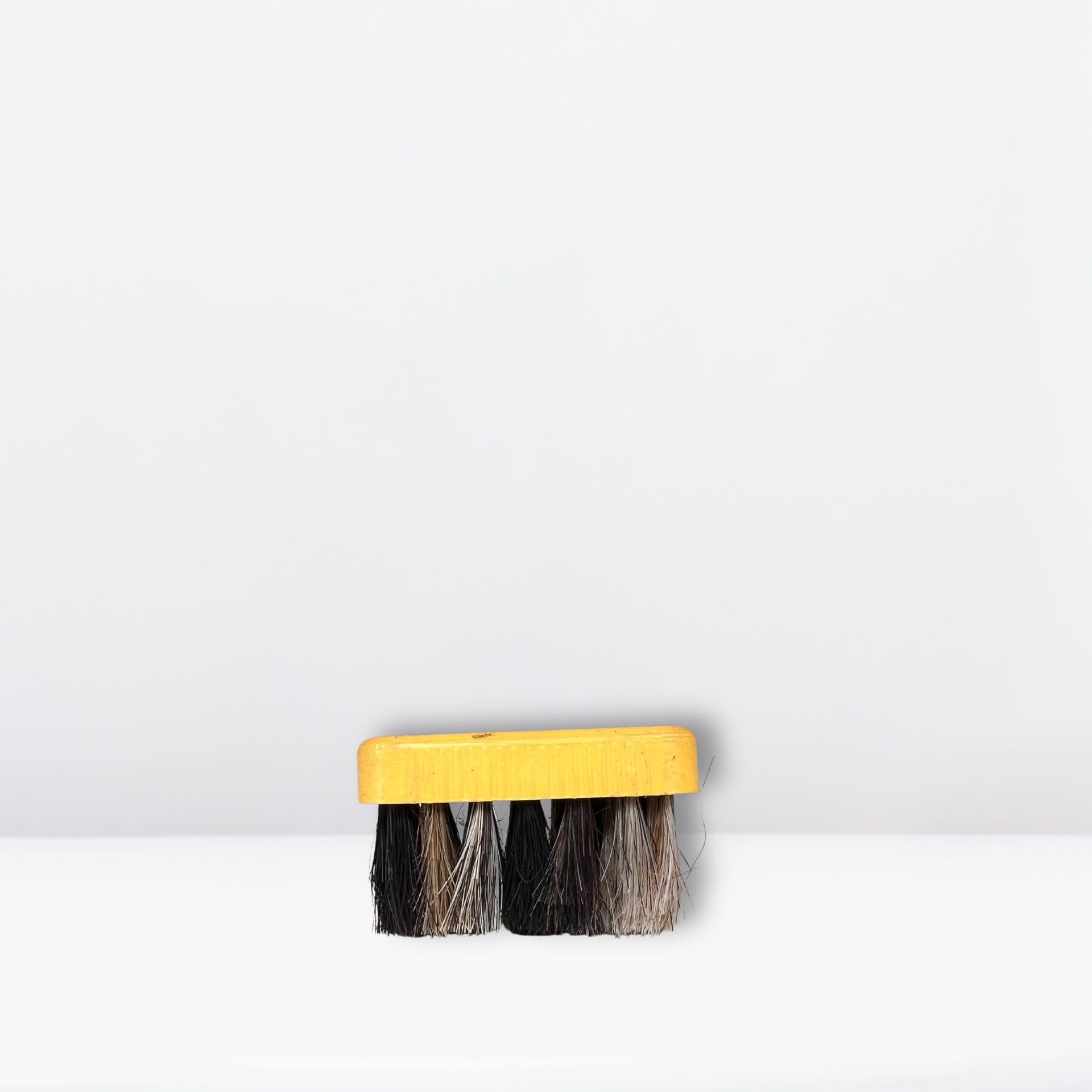 CEPILLO BETUNERO No 1 PEQUEÑO (UNTAR) (BASE PLASTICA FIBRA SINTETICA)