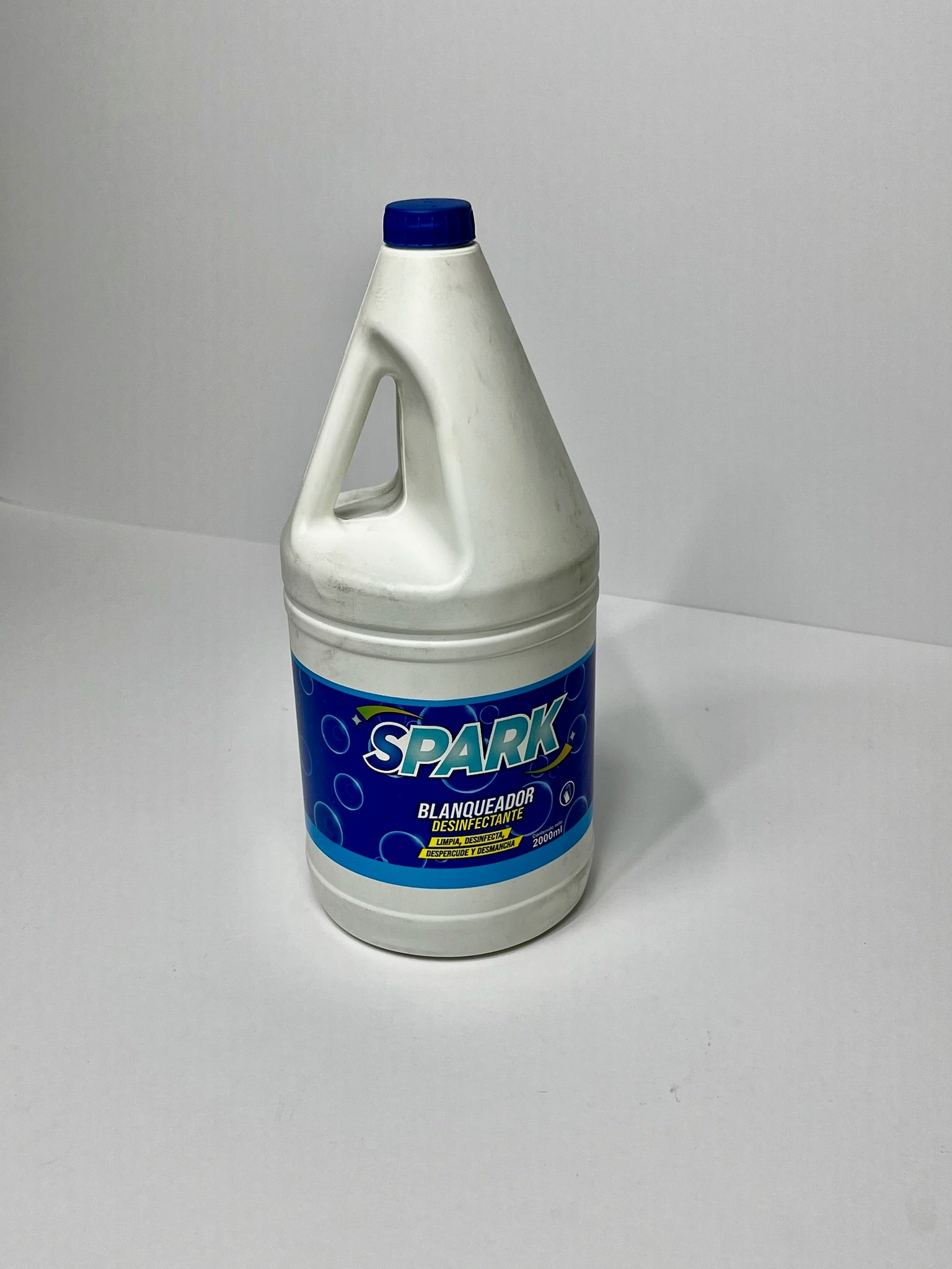 BLANQUEADOR DE 2 LITROS X 6 UNDS