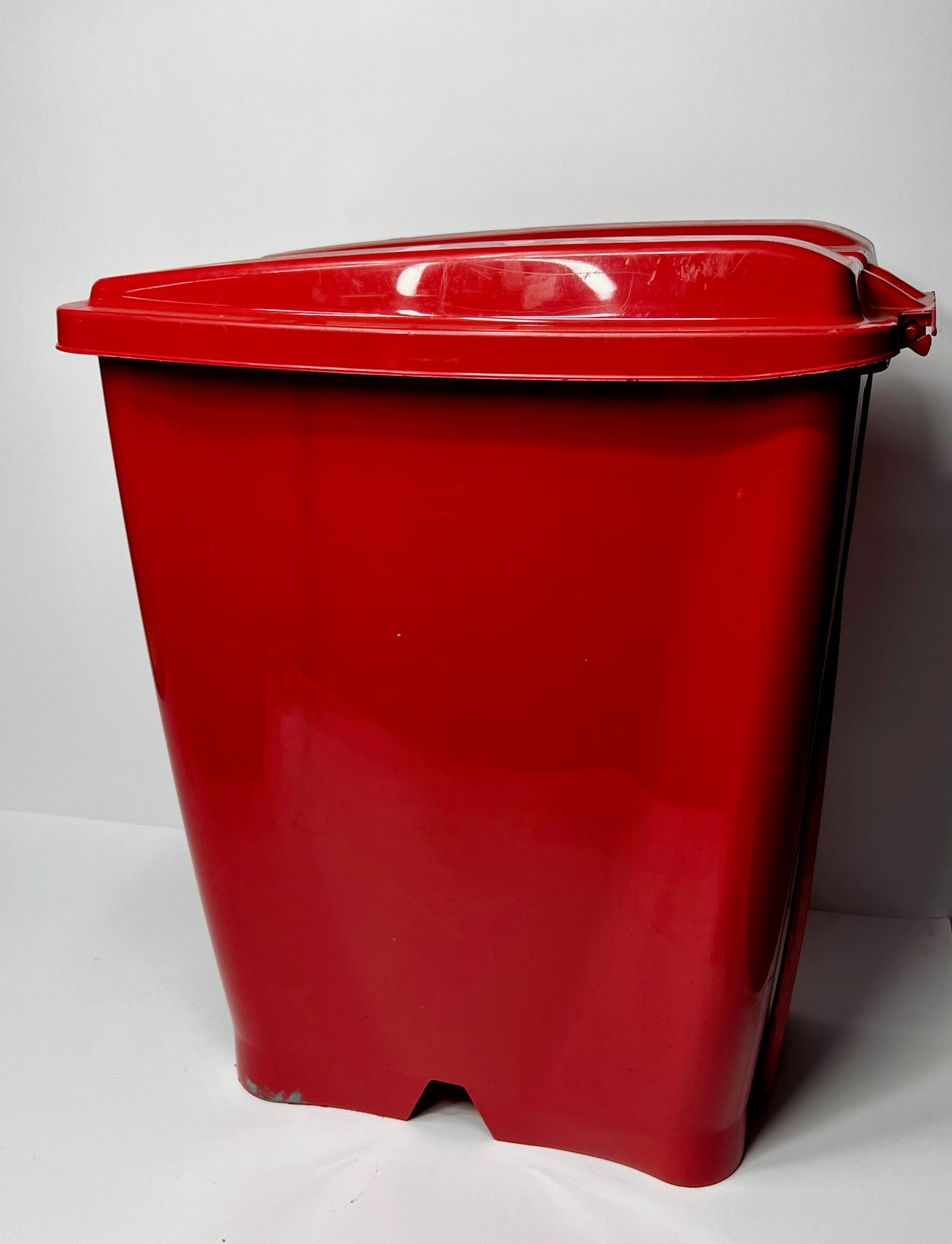 PAPELERA PEDAL 40 LITROS PREMIUM